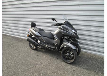 YAMAHA TRICITY 300