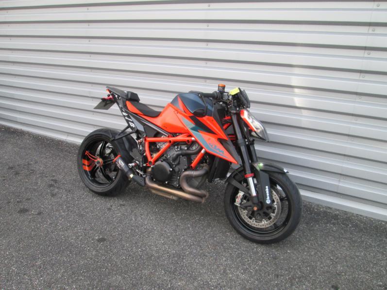 KTM 1290 SUPER DUKE R