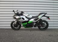 KAWASAKI Ninja 7 Hybrid